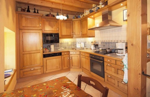 Saint-Andre Ski Chalet | Homerez - Chalet in Saint-André
