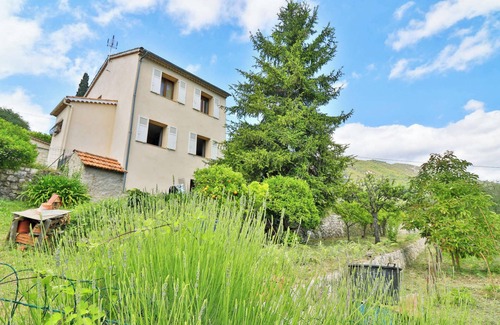 Le Bar-sur-Loup Apartment | Homerez - Charming apt - Le Bar-sur-Loup
