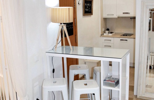 La Merced Apartment | Homerez - Charming Apartment Málaga 40 m² + Internet