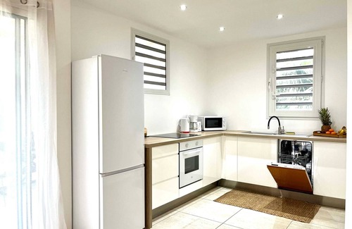 Ducos Apartment | Homerez - Charming Apartment in Ducos with Terrace