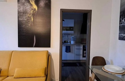 Nimes Apartment | Homerez - Charming Apt in Nîmes