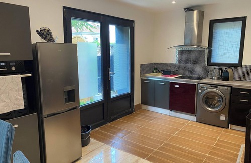Centre House | Homerez - Charming house in Montmorency with fenced garden
