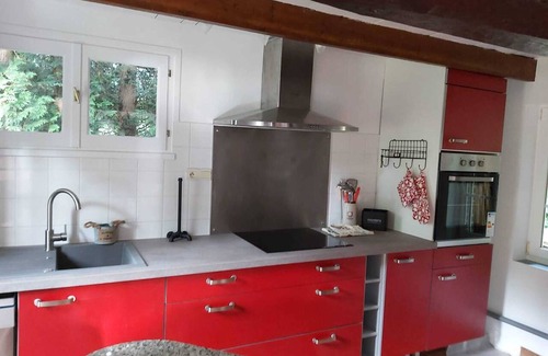 Annebault House | Homerez - Charming house in Annebault with fenced garden and barbecue
