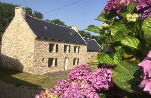 Plogoff House | Homerez - Charming house in Plogoff near the port - Terrace and garden
