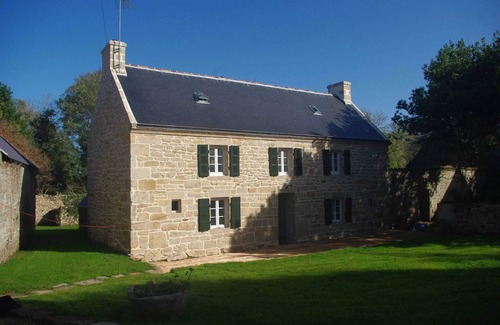 Plogoff House | Homerez - Charming house in Plogoff near the port - Terrace and garden