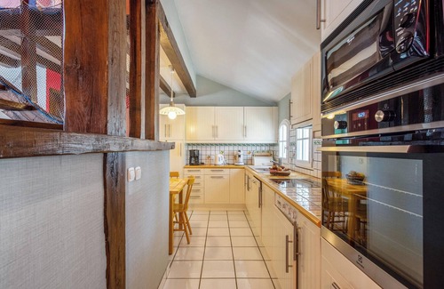 Bangor House | Homerez - Charming House in Bangor with Garden and Fireplace