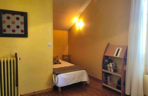 Compiègne House | Homerez - Charming House in Brunoy with Private Garden