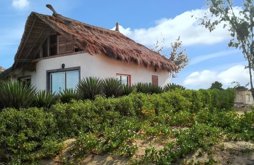 Anakao House | Homerez - Charming House in Anakao with Garden and Terrace