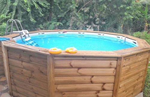 Ducos House | Homerez - Charming house in Ducos with private garden.