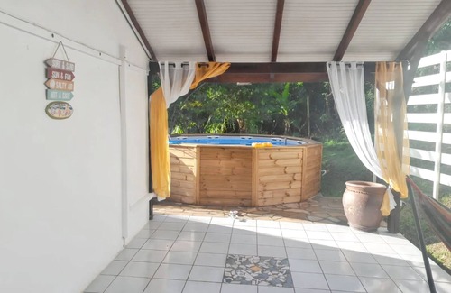 Ducos House | Homerez - Charming house in Ducos with private garden.