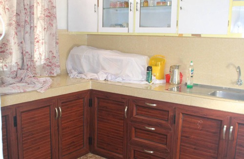 Vacoas-Phoenix House | Homerez - Charming House in Vacoas-Phoenix with Garden
