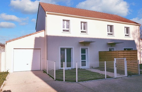 Montfermeil House | Homerez - Cosy house in Montfermeil