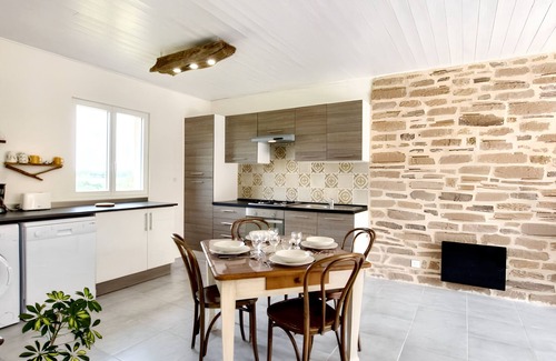 Fossemagne House | Homerez - Cosy House in Fossemagne with Garden and Terrace