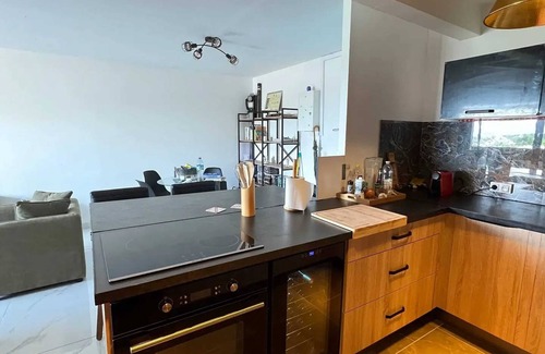Ducos Apartment | Homerez - Cozy Apartment in Ducos