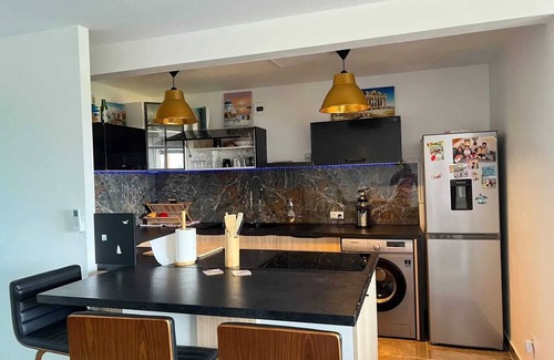 Ducos Apartment | Homerez - Cozy Apartment in Ducos
