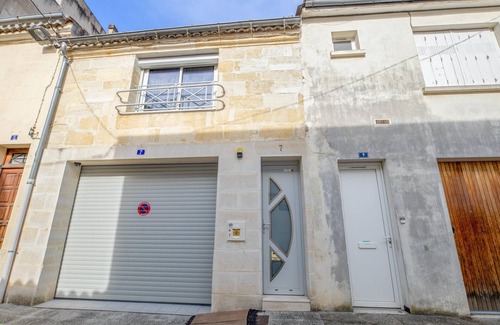 Libourne House | Homerez - Cozy House in Libourne with Garden