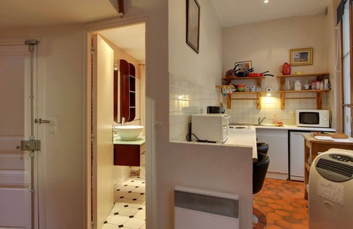 Sorbonne Apartment | Homerez - Cozy studio in Paris