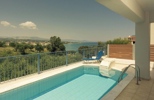Tsilivi Villa | Homerez - Elegant Villa in Planos + Private Pool.