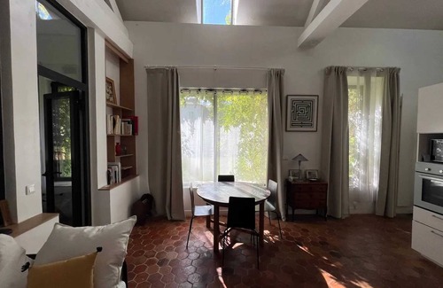 Essomes-sur-Marne House | Homerez - Essômes-sur-Marne Rental
