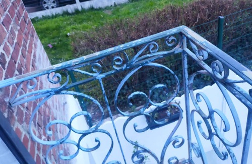 Lens House | Homerez - Exceptional house with garden and balcony