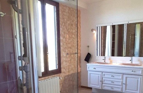 Cricqueville-en-Bessin Villa | Homerez - Amazing villa 3 km away from the beach for 14 ppl. with swimming-pool