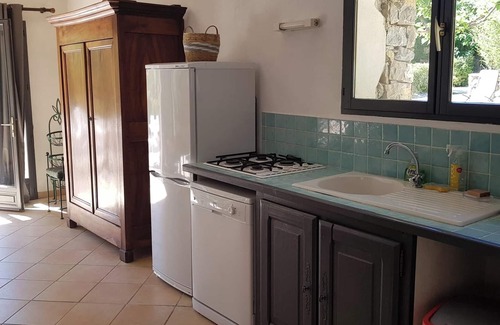 Saint-Julien-de-la-Nef House | Homerez - House in Saint-Julien