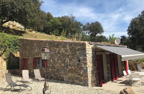 Saint-Julien-de-la-Nef House | Homerez - House in Saint-Julien