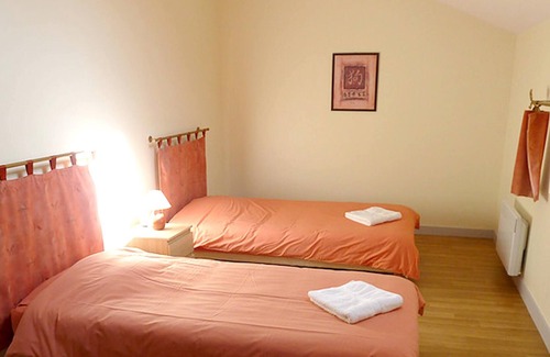 Saint-Vincent-la-Chatre House | Homerez - Big house for 9 ppl. with shared pool at Saint-Vincent-la-Châtre
