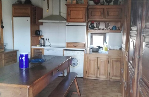 Saint-Constant-Fournoules House | Homerez - House St Constant Fournoules