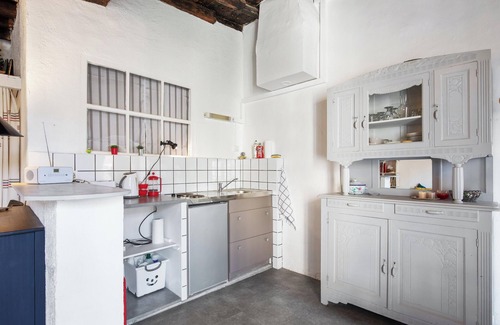 Villeneuve-les-Avignon Apartment | Homerez - Charming Studio in Villeneuve, 45m², balcony