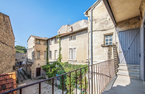 Villeneuve-les-Avignon Apartment | Homerez - Charming Studio in Villeneuve, 45m², balcony