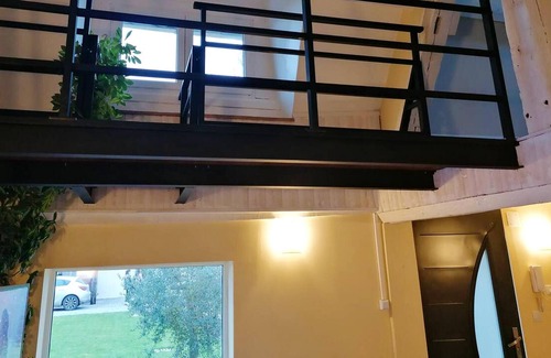 Saint-Germain-d'Aunay House | Homerez - House for 6 ppl. with jacuzzi, spa and garden at Saint-Germain-d'Aunay