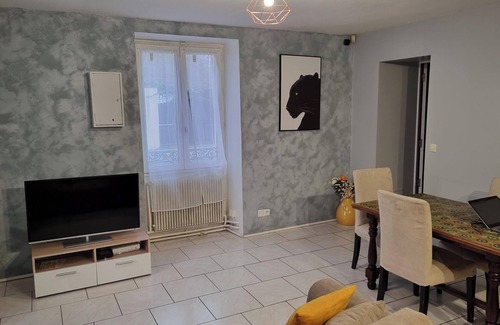 Saint-Michel-sur-Orge House | Homerez - House in Saint-Michel-sur-Orge
