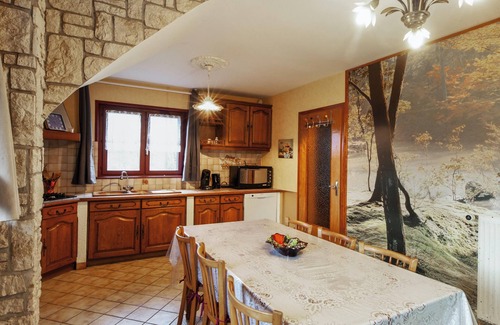 Girmont-Val-d'Ajol House | Homerez - House Girmont-Val-d'Ajol, mountain view