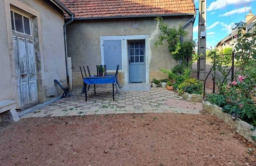 Thoisy-la-Berchere House | Homerez - House in Thoisy-la-Berchère
