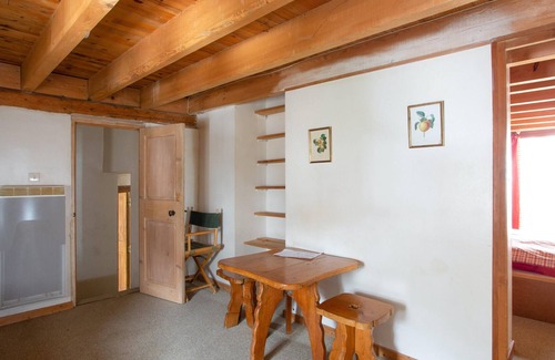 Guillestre House | Homerez - House 12 km away from the slopes for 4 ppl. with terrace at Guillestre