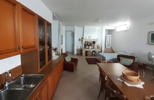 Muro Leccese House | Homerez - House 16 km away from the beach with shared pool, jacuzzi and garden