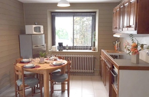 Cauterets House | Homerez - House 2 km away from the slopes for 8 ppl. with balcony at Cauterets
