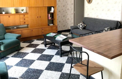 Orgnac-l'Aven House | Homerez - House 7 km away from the beach for 5 ppl. with shared pool and terrace