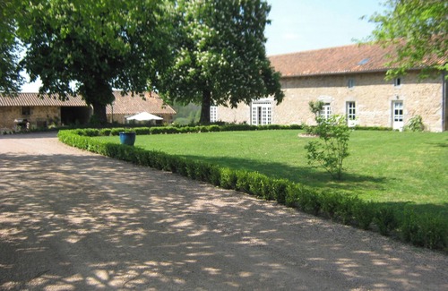 Abjat-sur-Bandiat House | Homerez - House with Pool in Abjat-sur-Bandiat