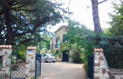 Bagnols-sur-Ceze House | Homerez - House for 15 ppl. with swimming-pool and garden at Bagnols-sur-Cèze
