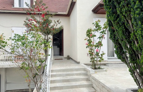 Drancy House | Homerez - House in Drancy, near RER B.