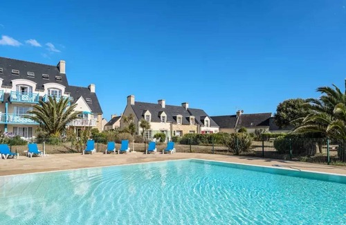 Guilvinec House | Homerez - House in Guilvinec w/pool