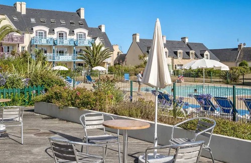 Guilvinec House | Homerez - House in Guilvinec w/pool