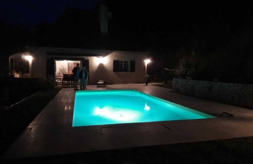 Carlux House | Homerez - House with Pool and Jacuzzi - Carlux
