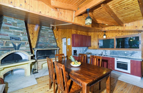 Kropia Villa | Homerez - Luxury Villa in Kitsi with Private Pool