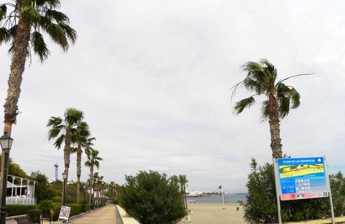 Ventanicas-El Cantal Apartment | Homerez - Nice appartement 500 m away from the beach for 6 ppl. with shared pool