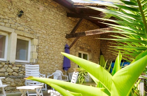 Blaignac Apartment | Homerez - Nice appartement for 6 ppl. with shared pool and terrace at Blaignac