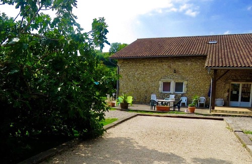 Blaignac Apartment | Homerez - Nice appartement for 8 ppl. with shared pool and terrace at Blaignac