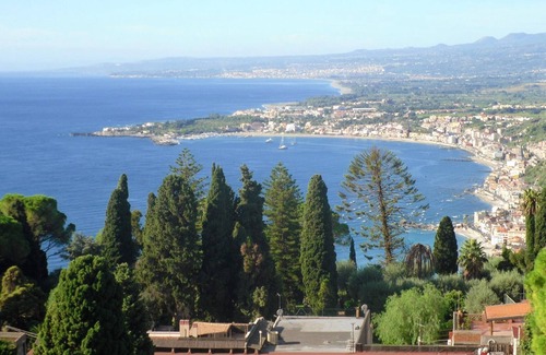 Chianchitta-Trappitello Apartment | Homerez - Nice appartement 2 km away from the beach for 2 ppl. at Taormina